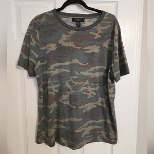 New forever 21 camo t-shirt